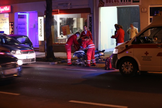 Betrunkener Mann in Wels-Neustadt bei Auseinandersetzung vor Nachtlokal verletzt