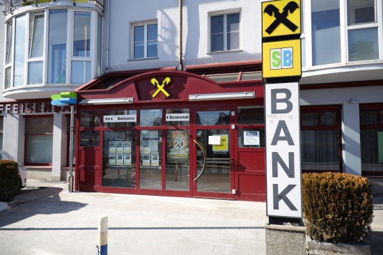 Raubberfall auf Bankfiliale in Leonding