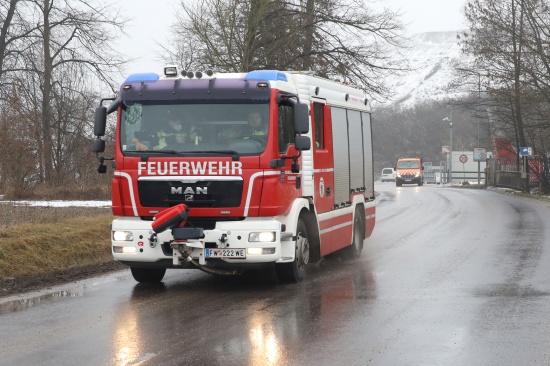Brand bei Abfallverwertungsunternehmen in Wels-Schafwiesen
