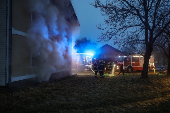 Kellerbrand in Sattledt sorgt fr Einsatz der Feuerwehr