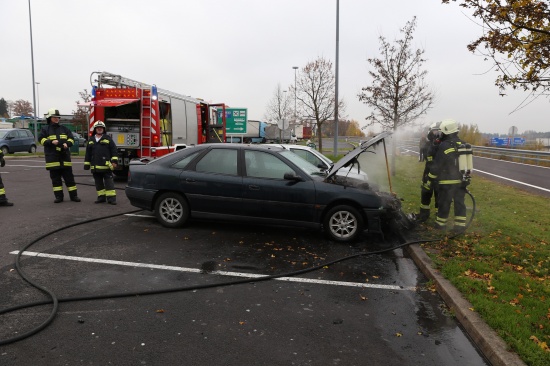 Feuerwehr löschte PKW-Brand bei der Tankstelle Knoten Voralpenkreuz