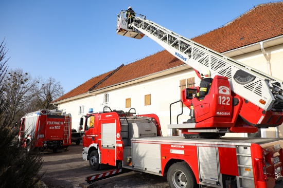 Intensiverer Kaminbrand l�st Einsatz zweier Feuerwehren in Wels-Neustadt aus