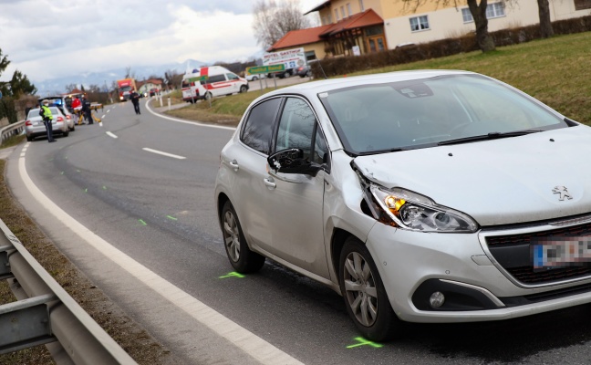 Tödlicher Unfall: Fußgänger bei Kollision mit PKW auf Pyhrnpass Straße in Sattledt tödlich verletzt