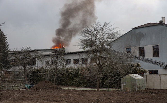 Brand im Schulzentrum in Neuhofen an der Krems gelegt - Jugendlicher (16) gestand Brandstiftungen