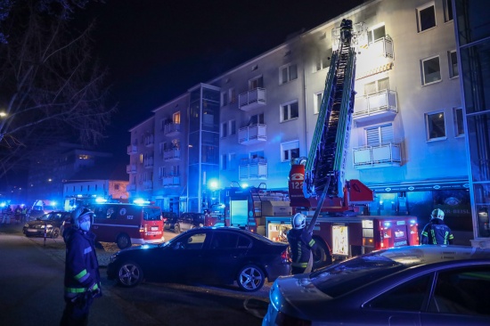 Ausgedehnter Brand einer K�che in einem Mehrparteienwohnhaus in Wels-Vogelweide