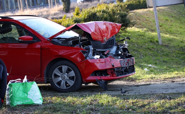 Verkehrsunfall im Nachmittagsverkehr auf Pyhrnpass Strae bei Sattledt