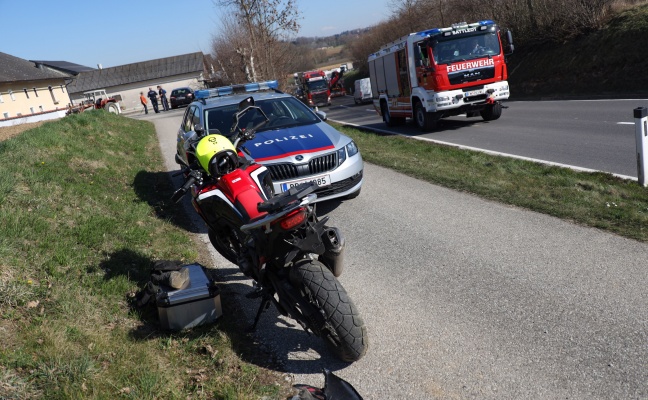 Motorradfahrer bei Verkehrsunfall auf Voralpenstraße in Sattledt verletzt