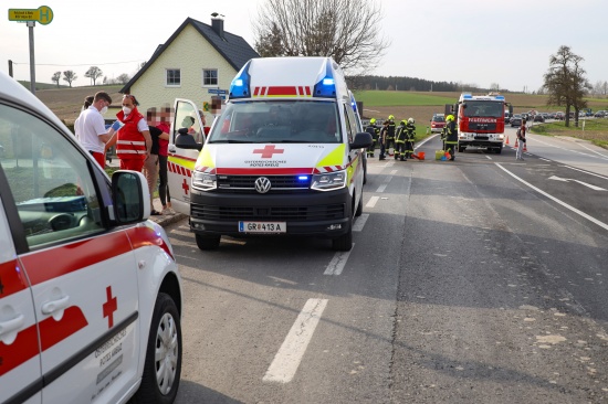Drei Verletzte bei Verkehrsunfall auf Innviertler Strae in Krenglbach