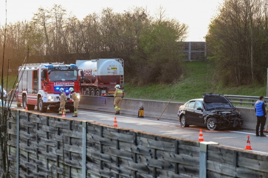 Schwerer Verkehrsunfall auf Westautobahn bei Seewalchen am Attersee
