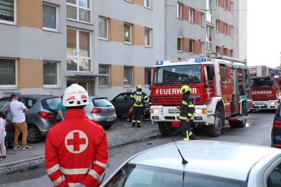 Brand in der Kche einer Mehrparteienhauswohnung in Grieskirchen