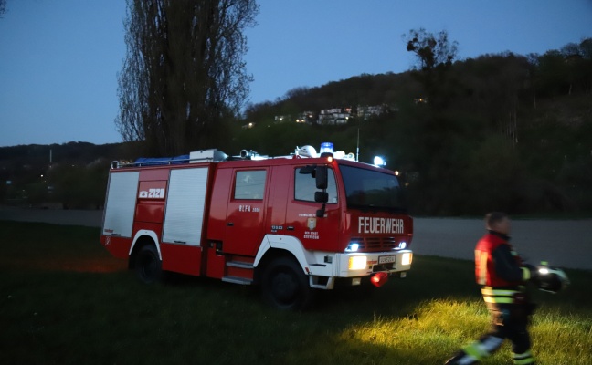 Brandverdacht durch Lagerfeuer im Bereich des Pleschinger Sees in Steyregg