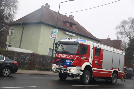 Feuerwehreinsatz nachdem in einer Wohnung zu stark eingeheizt wurde