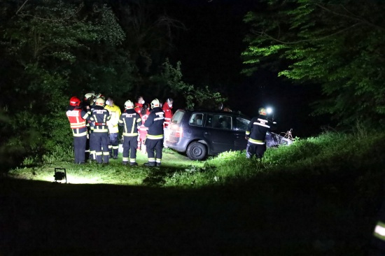 Irrfahrt einer Autolenkerin durch Freizeitanlage in Wels-Vogelweide endete beinahe in Sickerteich