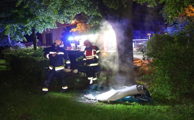 Brand einer mobilen Toilettenkabine in Wels-Neustadt