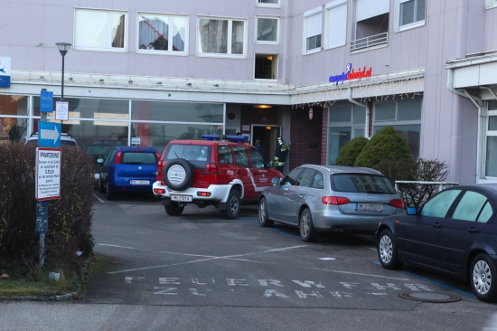 Feuerwehr wegen gemeldetem Gas- und Benzingeruch in Thalheim bei Wels im Einsatz
