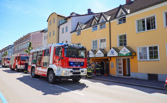 Wohnungsbrand in einem Wohn- und Geschftsgebude in Bad Schallerbach