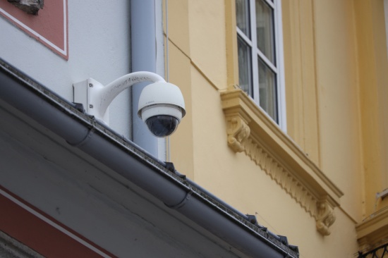 Polizei verffentlicht Fahndungsfotos nach Prgelattacke in Wels-Innenstadt