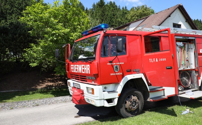 Vier Feuerwehren bei Brand mehrerer Akkus in einem Wohnhaus in Ottnang am Hausruck im Einsatz