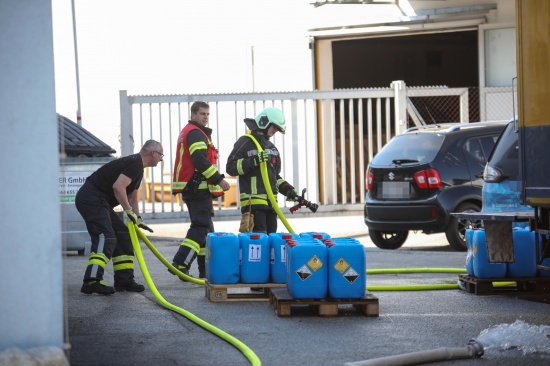 Gefahrstoffeinsatz bei Gewerbebetrieb in Leonding