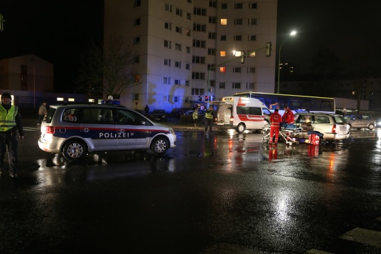 Kreuzungscrash im Abendverkehr forderte eine Verletzte