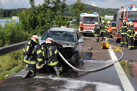 PKW-Brand auf Mühlkreisautobahn in Engerwitzdorf
