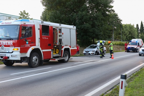 "Gscheida Duscha": Streifkollision auf Pyhrnpass Strae in Thalheim bei Wels endet glimpflich