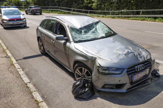 Zwei Verletzte bei Verkehrsunfall auf Hausruckstrae in Vcklabruck