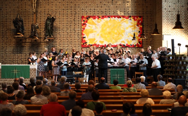 Taktstock statt Wanderstock: Abschlusskonzert der Chorsingwoche fr Kirchenmusik