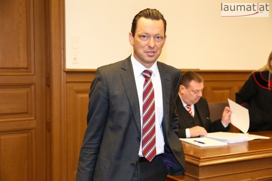 Rechtsanwalt Dr. Christoph Mizelli vertritt die Angeklagte im Prozess
