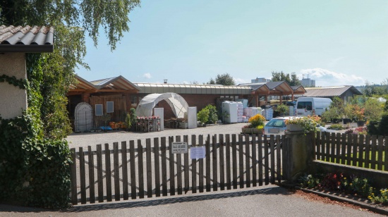 Ermittlungen wegen Mordversuchs nach Einbruch und mit Messerattacke bei Grtnerei in Braunau am Inn