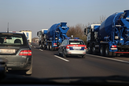 Unfall auf der Welser Autobahn bei Pucking sorgte für Verkehrsbehinderungen