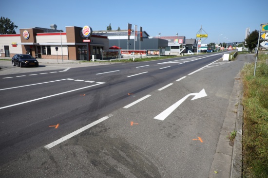 Sieben Verletzte nach Kreuzungskollision zweier PKW in V�cklabruck