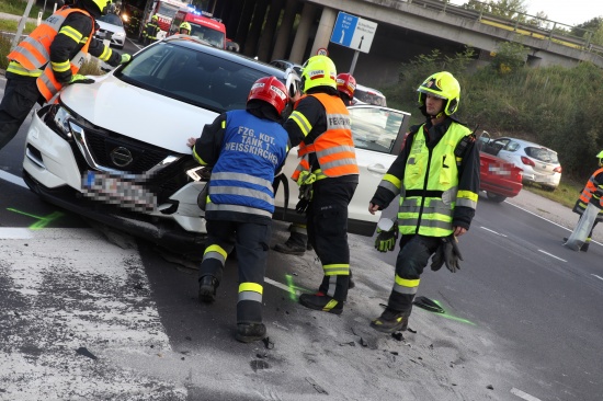 Kreuzungskollision bei der Autobahnanschlussstelle in Weikirchen an der Traun
