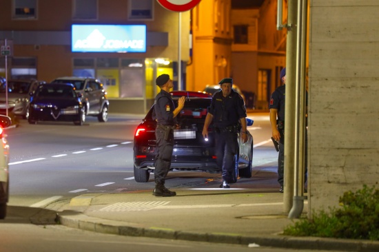 Schüsse abgegeben: Größerer Einsatz von Polizei und Rettung in Ried im Innkreis