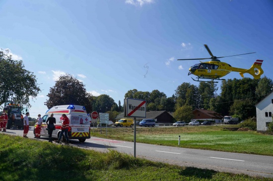 Motorradlenker bei Kollision mit Traktor in Pischelsdorf am Engelbach schwer verletzt
