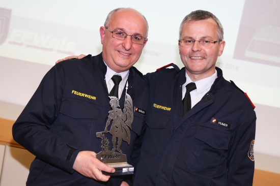 Helmut Bräuer als Feuerwehrmann des Jahres laumatat