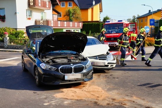 Ein Verletzter bei Kreuzungscrash zwischen zwei PKW in Engerwitzdorf