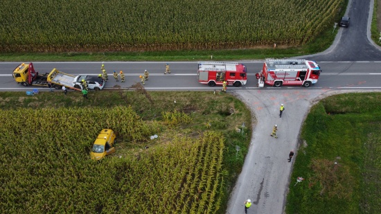 Schwerer Crash auf Rieder Strae bei Haag am Hausruck fordert zwei Verletzte