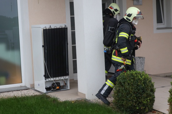 Khlmittelaustritt aus defektem Khlschrank fhrt zu Einsatz der Feuerwehr in Wels-Puchberg