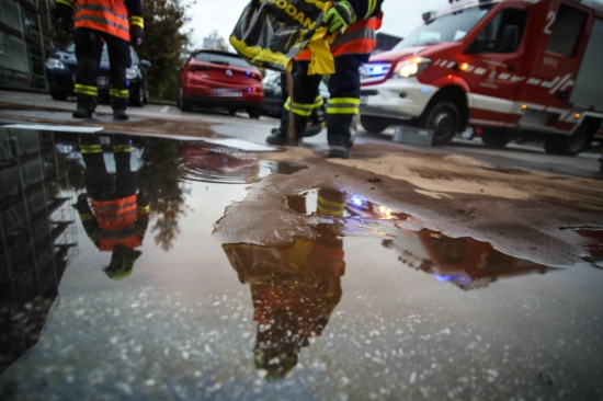 lbindearbeiten in einer Siedlungsstrae in Marchtrenk