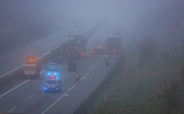 Stundenlange Sperre der Innkreisautobahn nach LKW-Unfall bei Pram