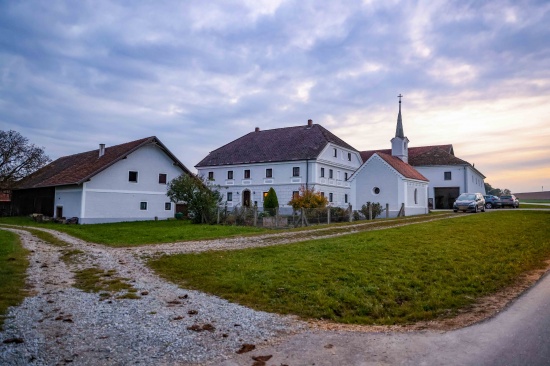 Landwirt (50) in Mayrhof von Traktor berrollt und dabei tdlich verletzt