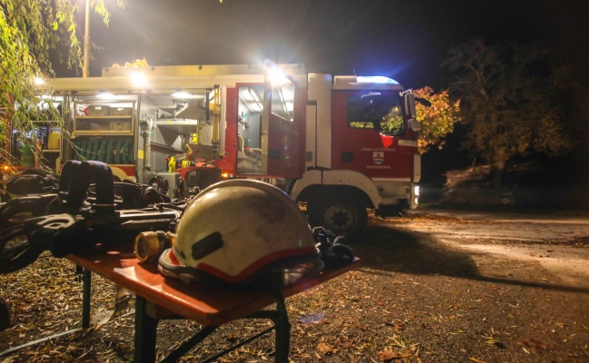 Sechs Feuerwehren bei Brand in einem Wohnhaus in Taufkirchen an der Trattnach im Einsatz