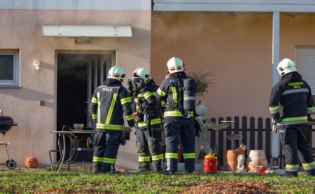 Brand in einem Mehrfamilienhaus in Wels-Schafwiesen