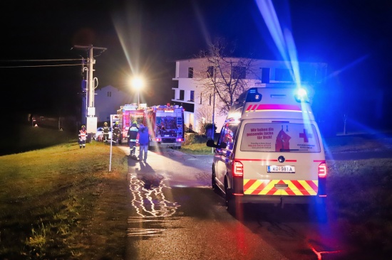Fahrzeug bei Verkehrsunfall in St. Johann am Wimberg überschlagen