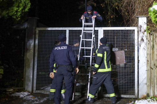 Einsatz im Tiergarten: Feuerwehr zu Assistenzleistung f�r Polizei nach Wels-Lichtenegg alarmiert