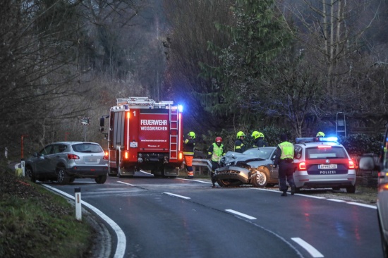 Verkehrsunfall in Weikirchen an der Traun fordert eine verletzte Person