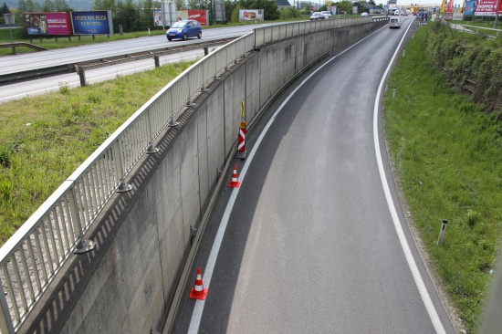 Verfolgungsjagd mit bis zu 200 km/h endete an einer Leitschiene