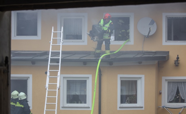 Küchenbrand auf einem Bauernhof in Sattledt