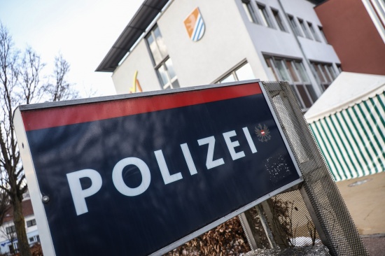 Mann bedrohte in Marchtrenk einschreitende Polizisten mit Softairwaffe